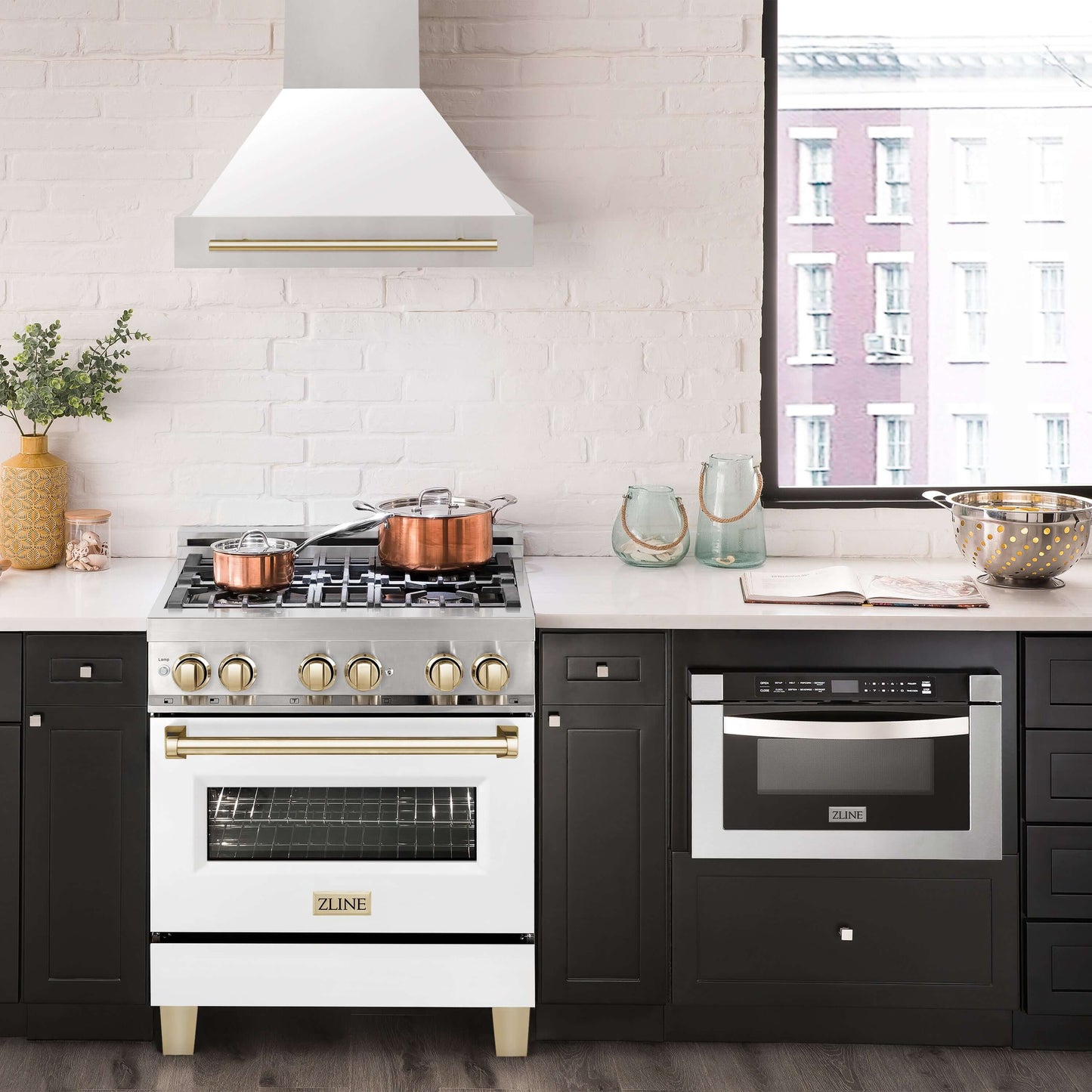 ZLINE 30" Autograph Edition Range Hood - Stainless Steel Shell and Matte White Accents